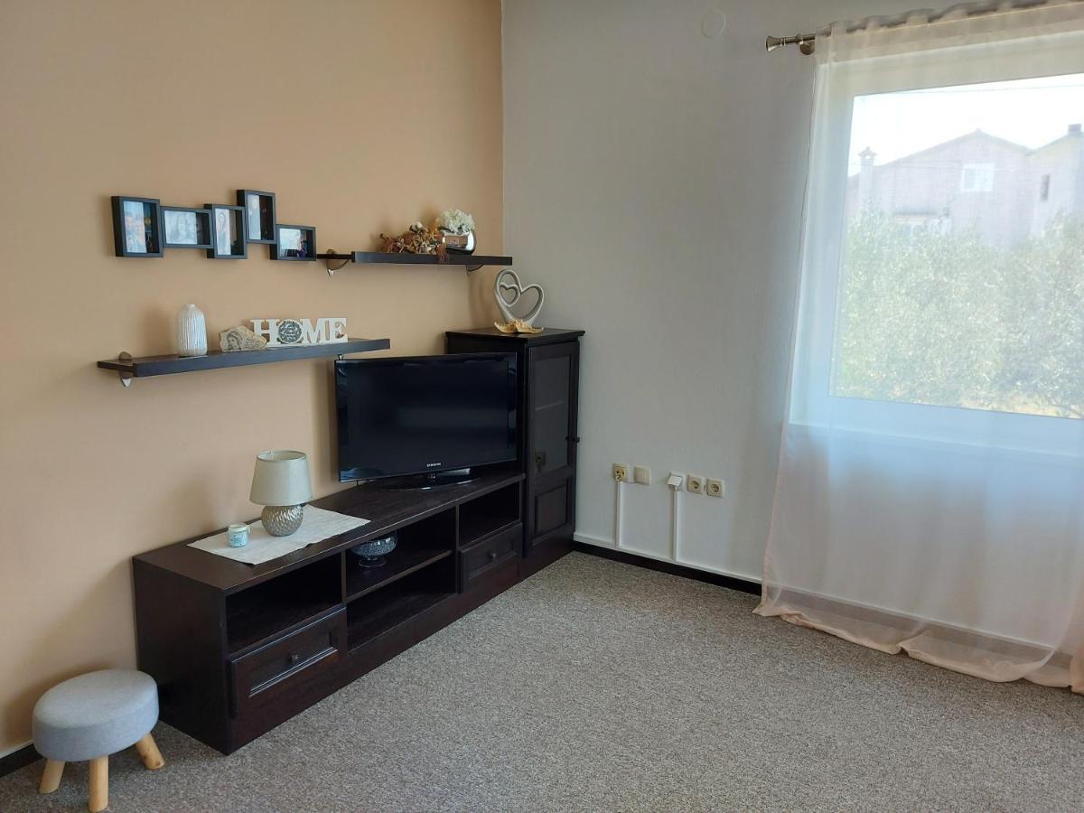 Apartmán Apartman Larisa Kampor Exteriér fotografie
