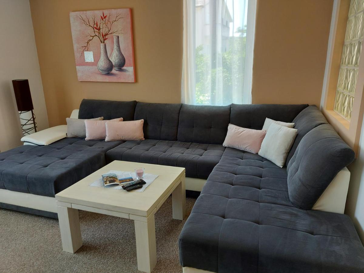 Apartmán Apartman Larisa Kampor Exteriér fotografie