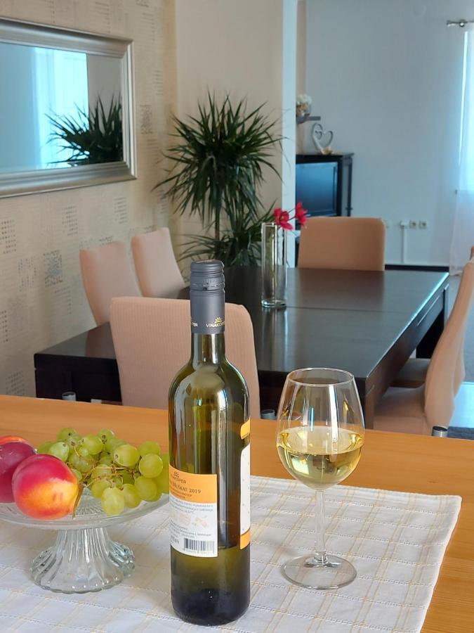 Apartmán Apartman Larisa Kampor Exteriér fotografie