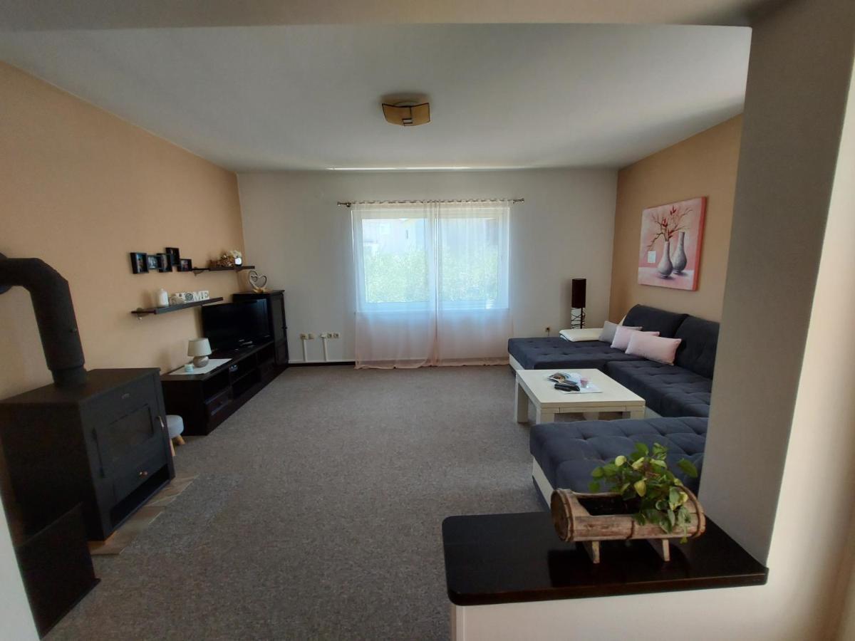 Apartmán Apartman Larisa Kampor Exteriér fotografie