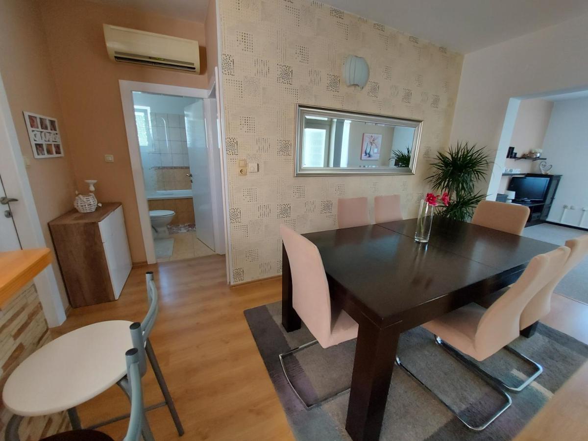 Apartmán Apartman Larisa Kampor Exteriér fotografie