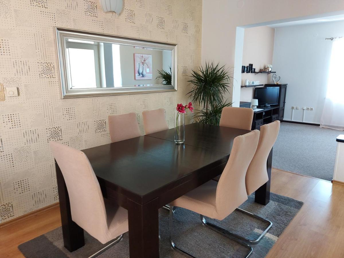Apartmán Apartman Larisa Kampor Exteriér fotografie