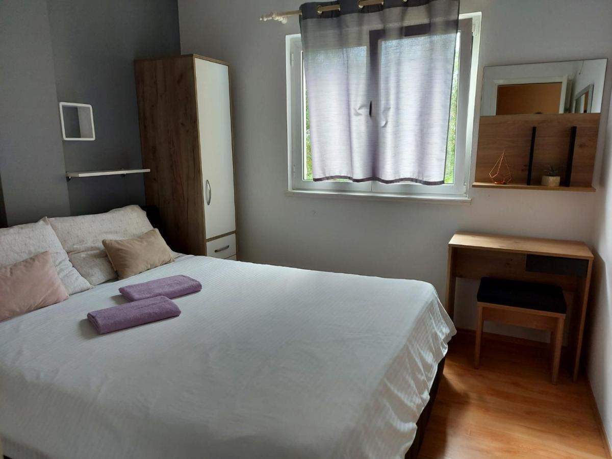 Apartmán Apartman Larisa Kampor Exteriér fotografie