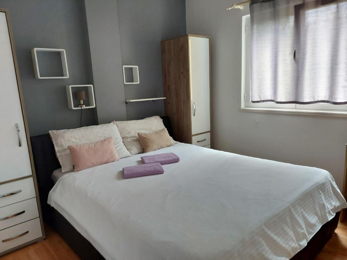 Apartmán Apartman Larisa Kampor Exteriér fotografie