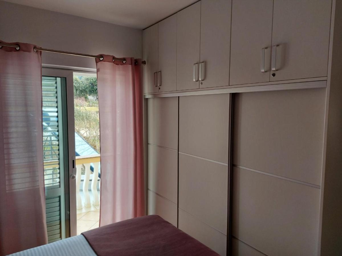 Apartmán Apartman Larisa Kampor Exteriér fotografie
